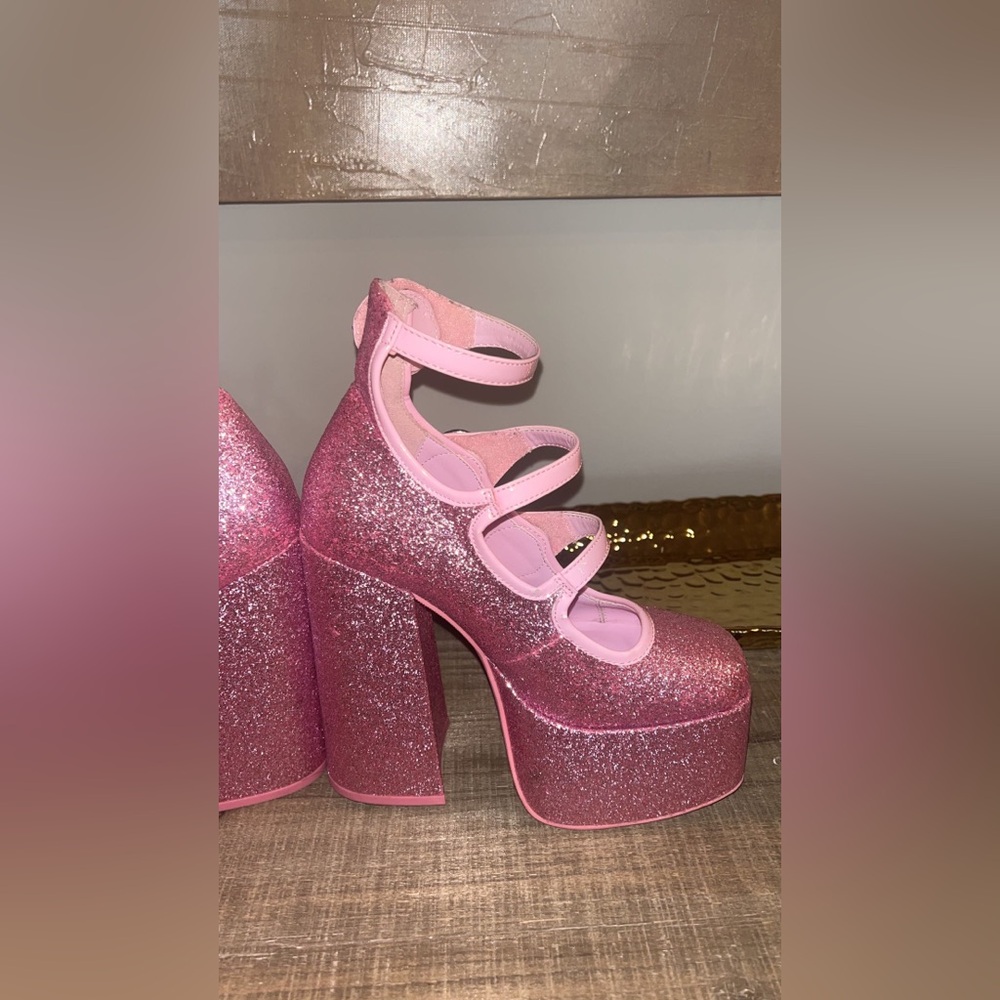 🚫SOLD🚫NWOB Sugar Thrillz ‘Down to play’ pink glitter platform heels sz5 - Picture 5 of 11